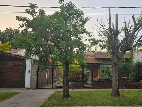 VENTA CASA AMERICANA LOTE EN ITUZAINGO NORTE