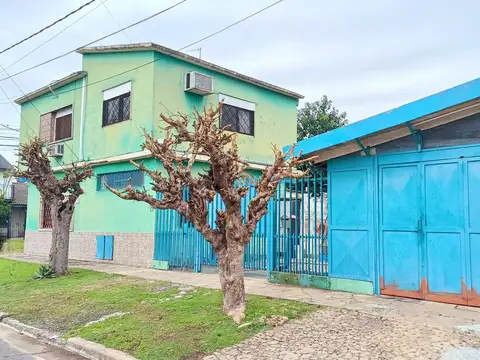 Depto Tipo Casa en Venta de 5 ambientes