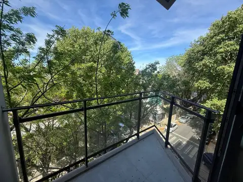 VENTA – DEPARTAMENTO DE 3 AMBIENTES – MINE MIGUELETES – CON BALCÓN – 2 BAÑOS + TOILETTE - PISO 4