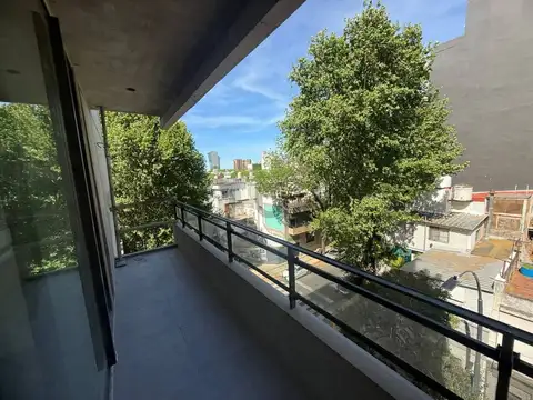 VENTA – DEPARTAMENTO DE 3 AMBIENTES – MINE MIGUELETES – CON BALCÓN – 2 BAÑOS + TOILETTE - PISO 4