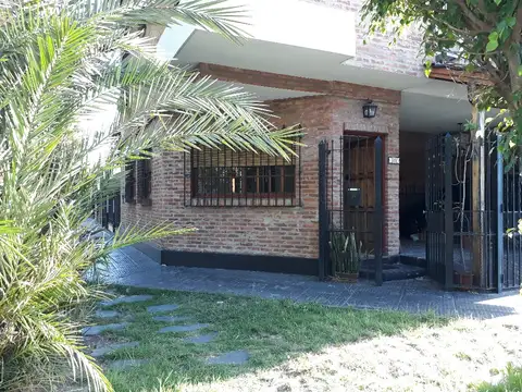 Alberto Vignes esquina Ribes