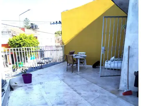 Depto Tipo Casa en Venta con 1 cocheras