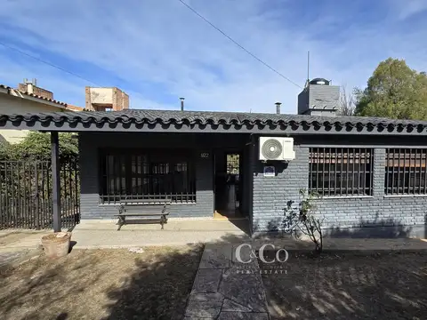 Casa 6 ambientes con 1 baño