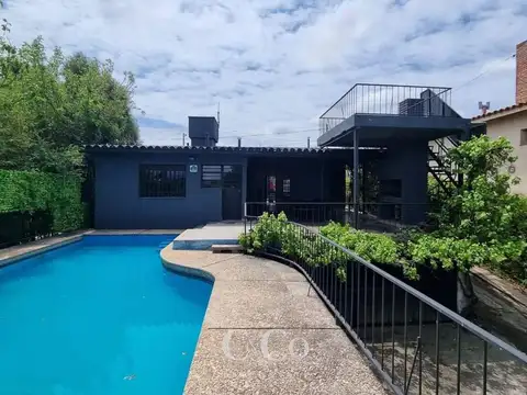 Casa en Venta con 1 cochera