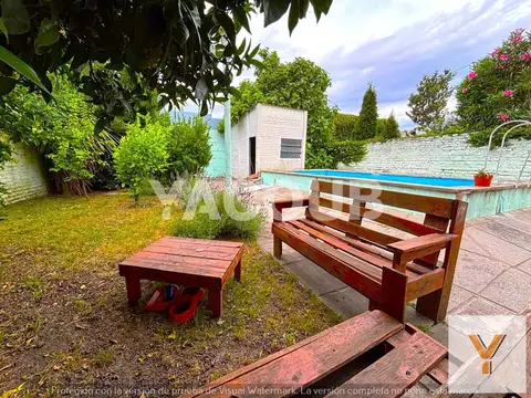 Casa 5 ambientes con 2 baños
