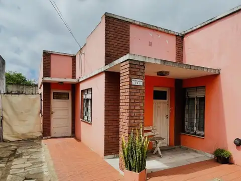 Casa en venta en Pueblo Nuevo, Lujan, GBA Oeste - 3 Ambientes