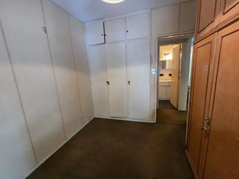 Venta 2 amb con balcon a refaccionar Nuñez