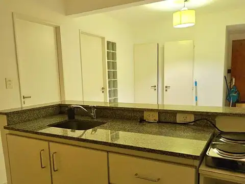 Avenida La Plata al 400