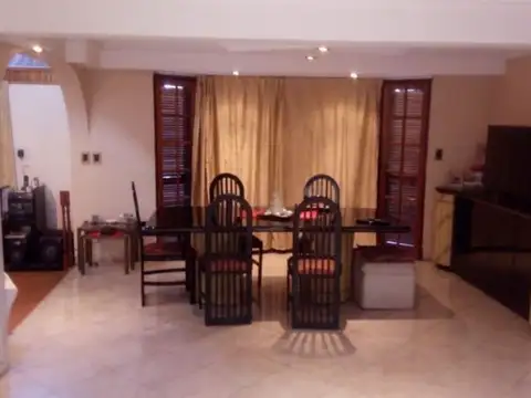 EXCELENTE PH 5 AMBIENTES TIPO CASA