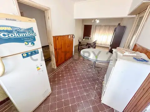 Casa 3 ambientes con 2 baños