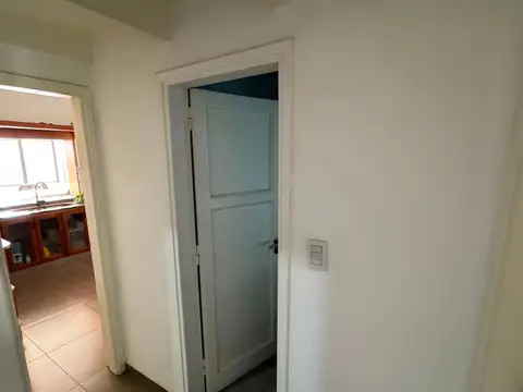 Casa 9 ambientes con 2 baños