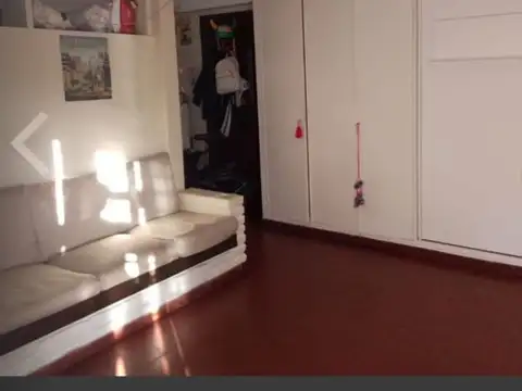 Caracas 2200, Piso 1