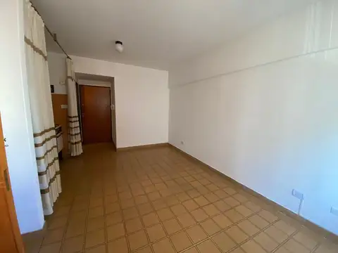 Monteagudo 100, Piso 6