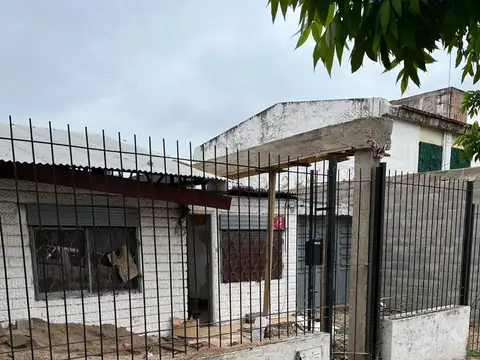 SE VENDE CASA FLIPPING CALLE RIO NEGRO 2888