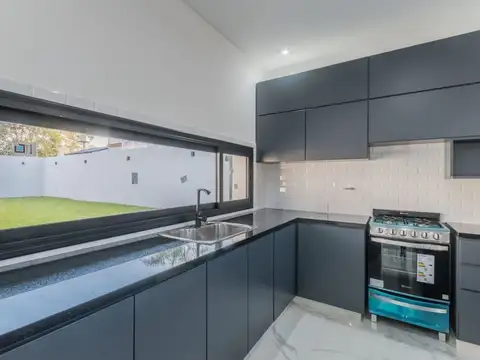 VENTA CASA 4AMB A ESTRENAR DETALLES DE CATEGORIA