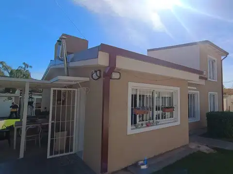 Casa Santa Rita del Lago 3 dormitorios amplia entorno escritura todos los servicios