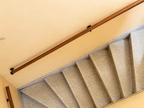 Depto Tipo Casa 4 ambientes con 2 baños