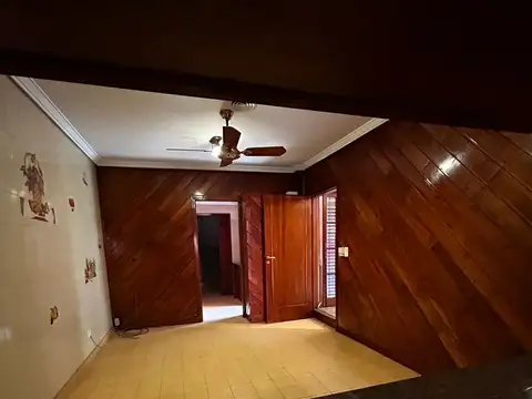 Espectacular PH 4 ambientes con Dependencia de Servicio, 2 patios, terminaciones de calidad, Contrafrente , SIN EXPENSAS 