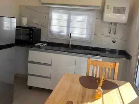 Casa 2 ambientes con 1 baño