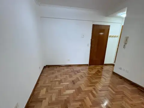 Departamento - Alquiler - Argentina, Vicente López - Debenedetti 1400