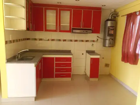 EXCELENTE DEPARTAMENTO 4 AMBIENTES   GRANDES-