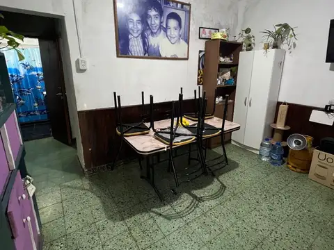 Casa 4 ambientes con 1 baño