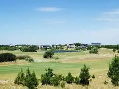 Terreno en Venta en Barrio Cerrado Costa Esmeralda, USD 110.000