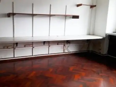Oficina 3 ambientes con 1 baño