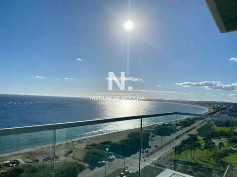 Excepcional apartamento en torre de lujo! Re - venta