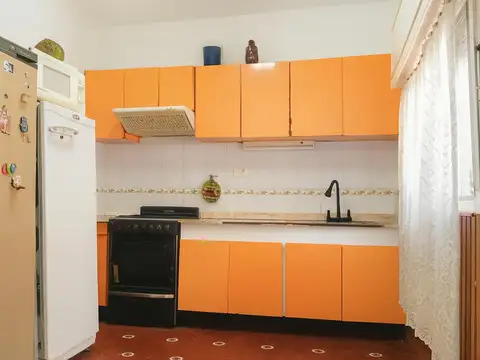 Depto Tipo Casa en Venta 50 años
