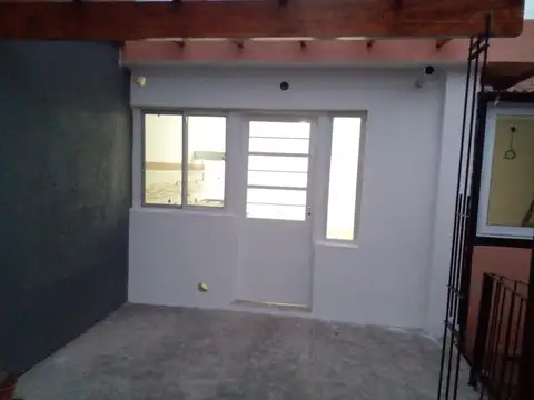 Depto Tipo Casa en Alquiler de 3 ambientes
