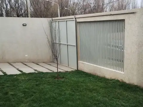 Casa en Venta en Neuquén, USD 295.000
