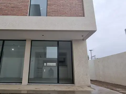 Casa en Venta en Neuquen, Confluencia