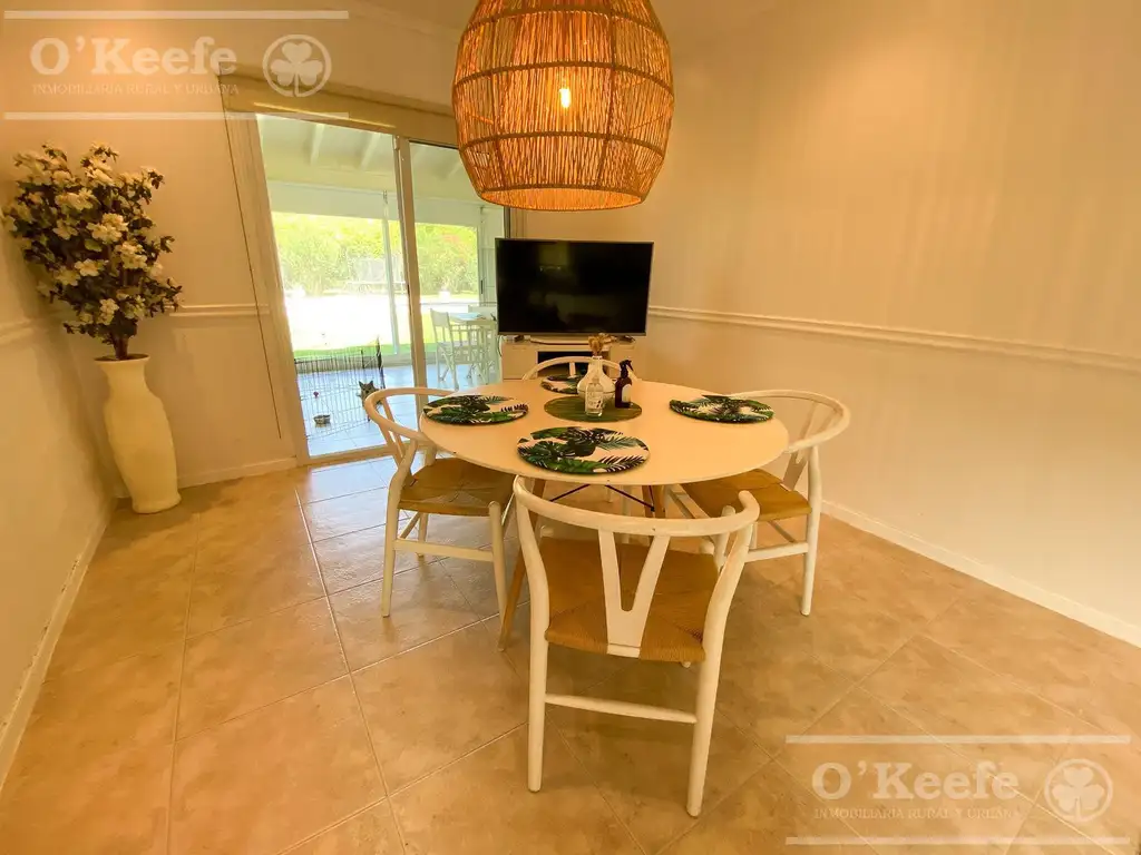 Casa en Venta en Abril Club De Campo