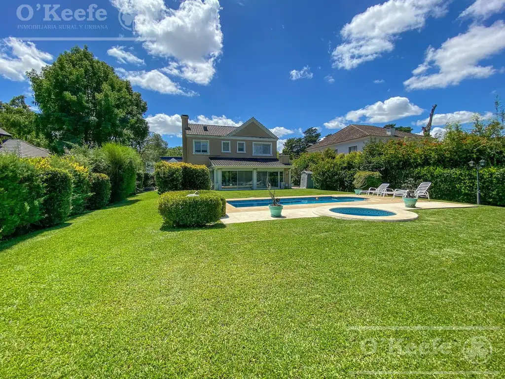 Casa en Venta con cochera