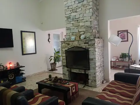 Casa en Venta en La Reja, USD 130.000