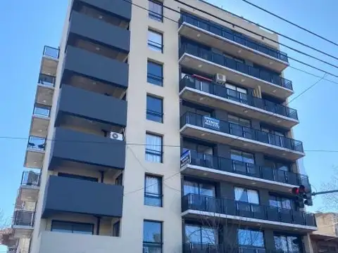 MONOAMBIENTE CON BALCÓN, 10 CUADRAS SUBTE A