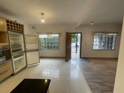 EXCELENTE CASA DE 5 AMBIENTES SAN ANDRES