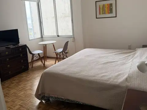 SE ALQUILA MONOAMBIENTE AMOBLADO CENTRO