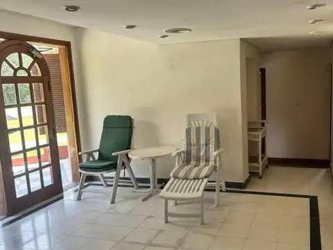 Casa 5 ambientes con 4 baños