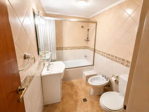 Depto Tipo Casa en Venta 27 años