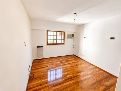Depto Tipo Casa 3 ambientes con 2 baños
