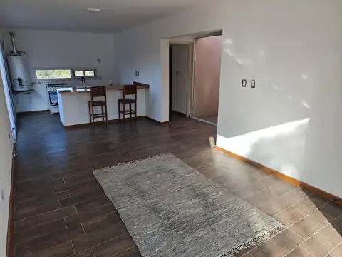 Casa 3 ambientes con 2 baños