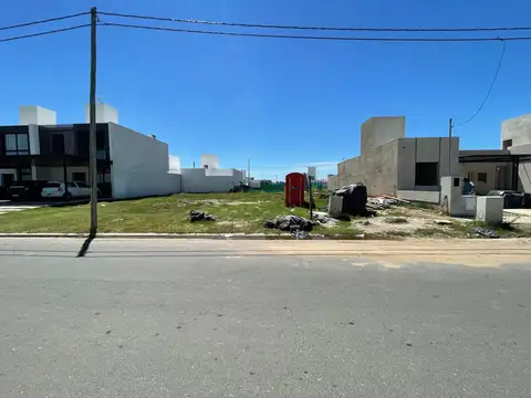 Terreno a la venta! Quebradas de Manantiales! Apto a Duplex!