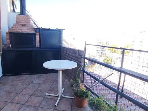 PISO DE 3 AMB FTE BCÓN TERRAZA C/ PARRILLA - COCHERA