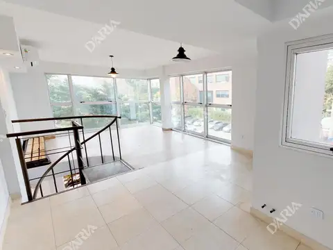 Práctico, Cómodo y Equipado Espacio de Trabajo entre Libertador y el Puerto de Olivos