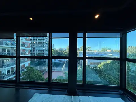 Oficina en Alquiler con 1 cochera