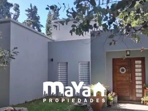 CASA CON PISCINA EN EL CAZADOR