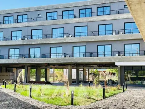 Avenida Malvinas Argentinas 100