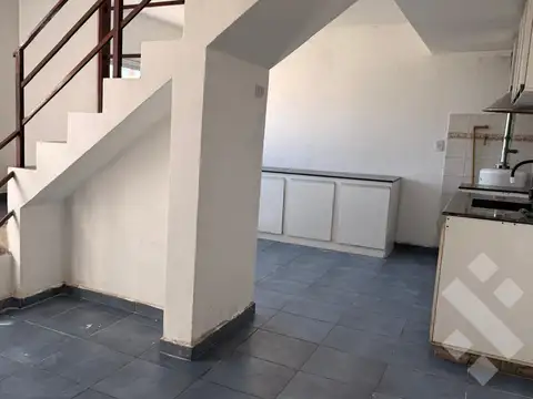 Depto Tipo Casa en Venta de 2 ambientes